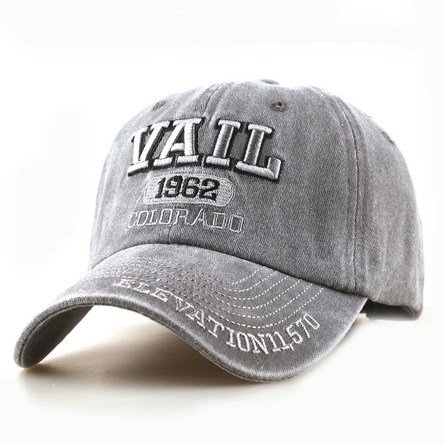 Wholesale Fashionable letter embroidered baseball cap