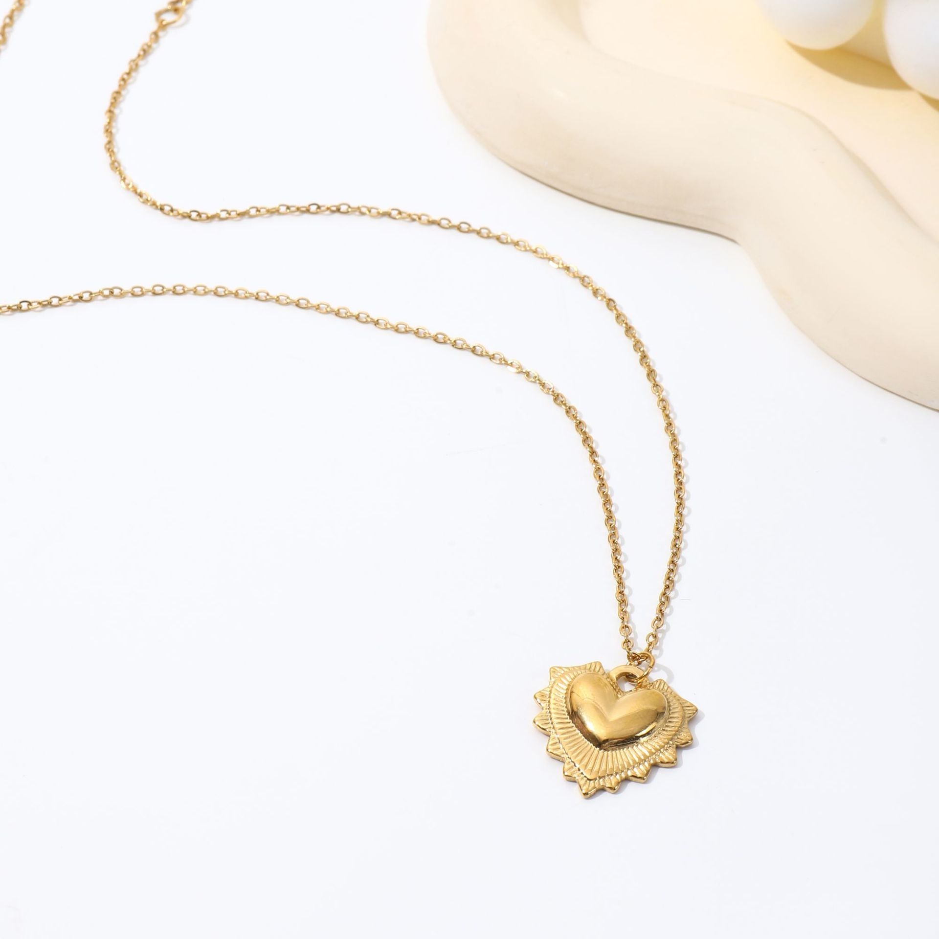 Wholesale  Stainless Steel Heart-shaped Pendant Necklace