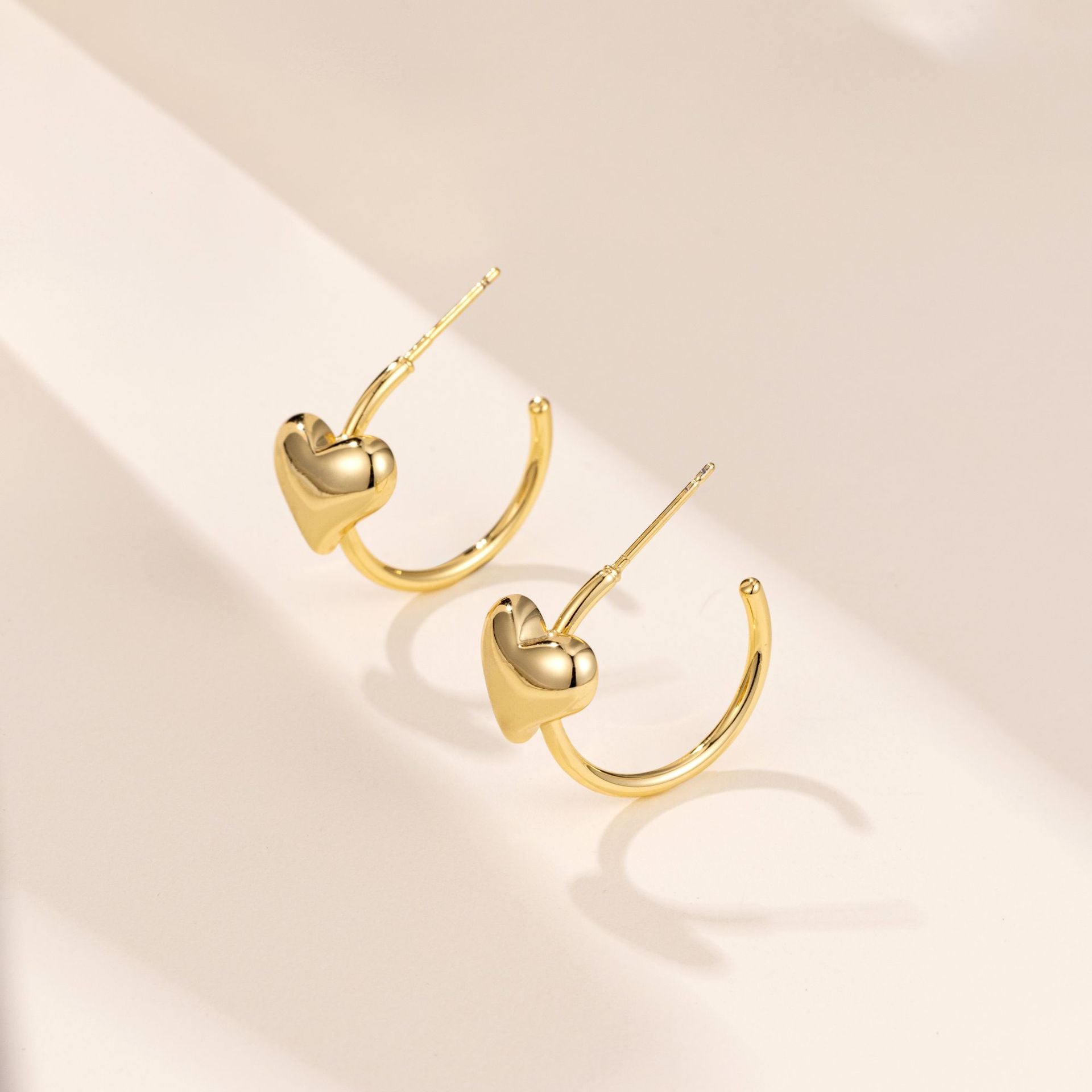 Wholesale copper plated gold inlaid zircon love earrings