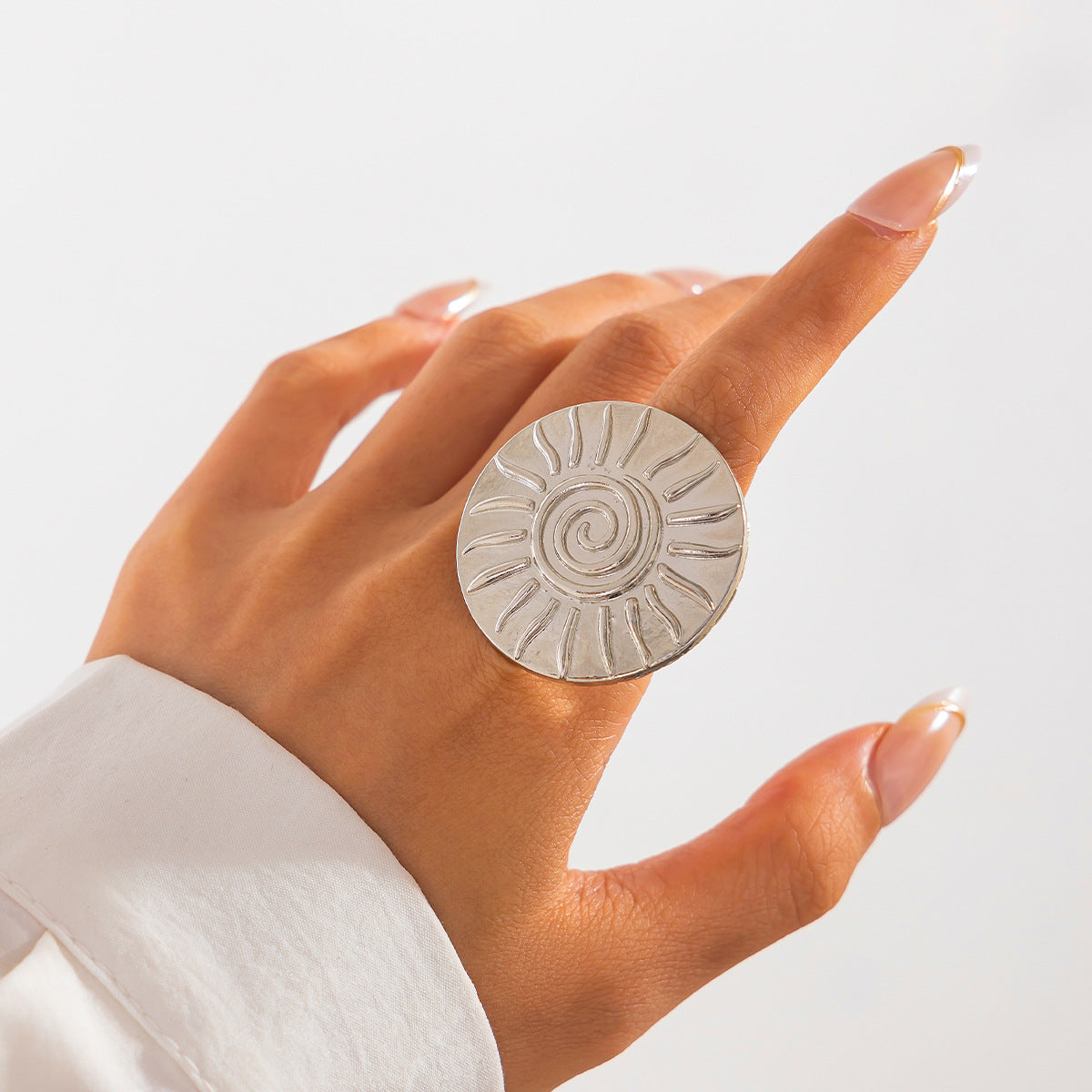 Wholesale moon alloy ring creative exaggerated sunflower love ring