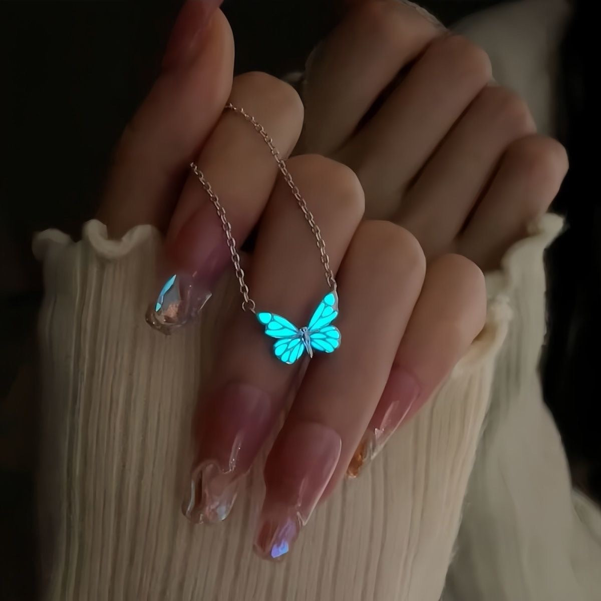 Wholesale Glow-in-the-Dark Butterfly Necklace,  Zinc Alloy Cross Chain,  Boutique Resale