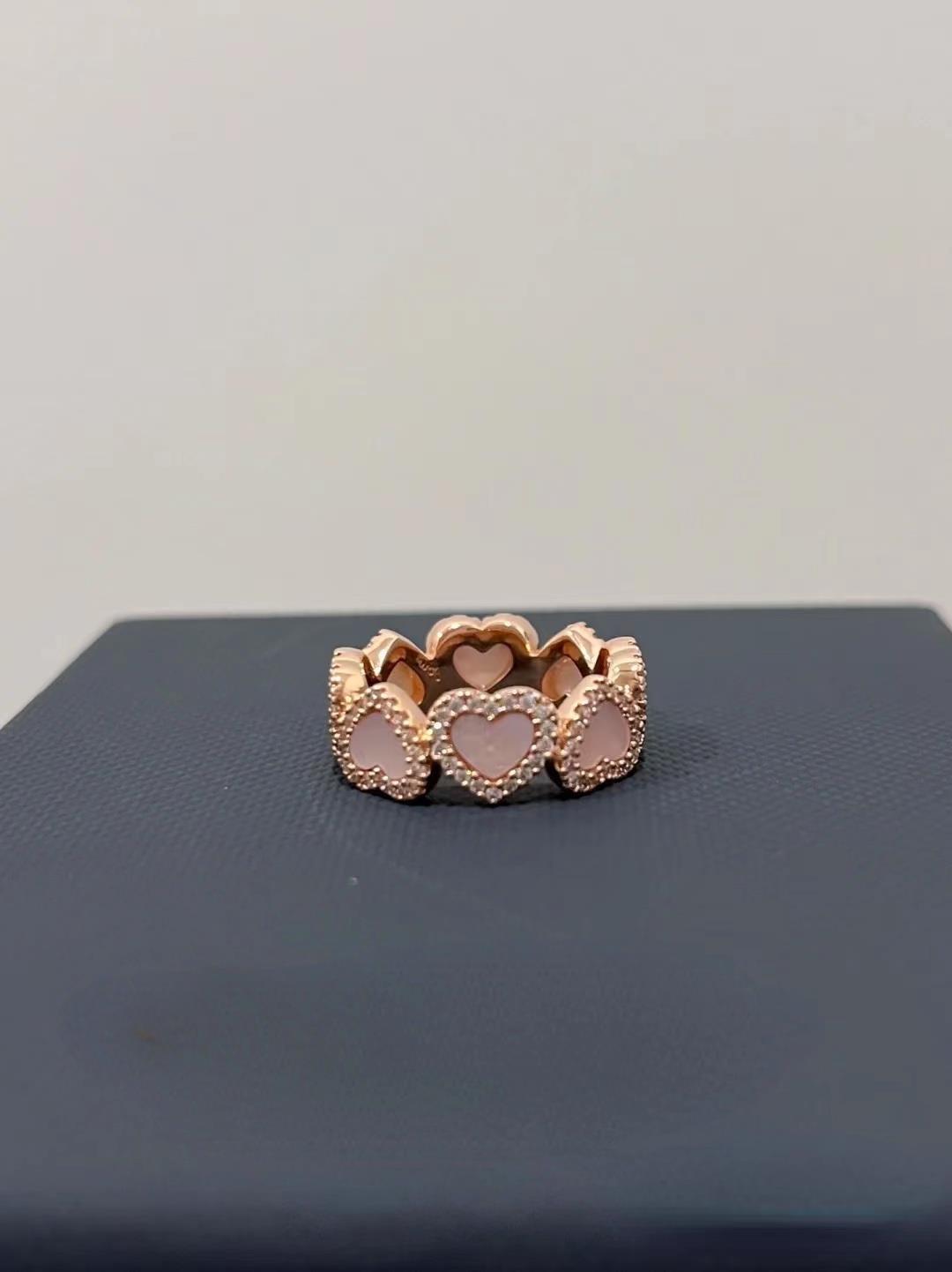 Wholesale multi-heart pink mother-of-pearl heart connected ring