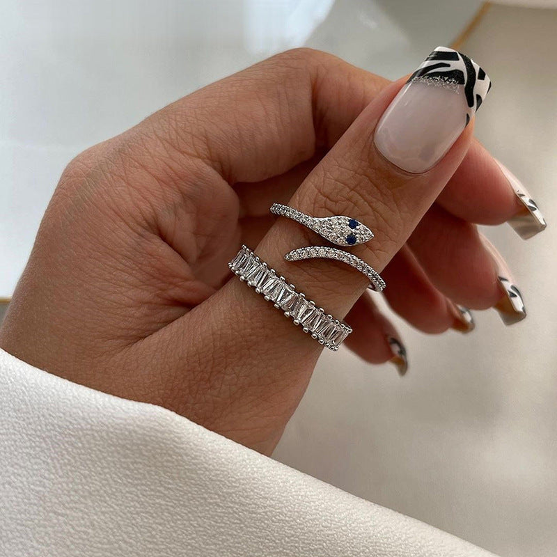 Wholesale Snake-shaped Diamond Ring