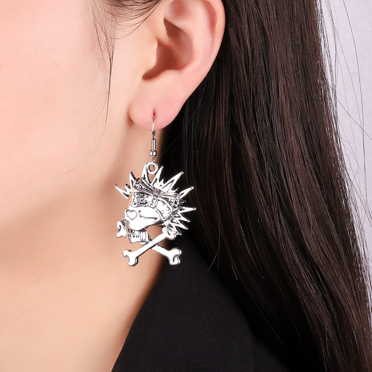 Wholesale Alloy Ancient Silver Pirate Skull Earrings -  Men' s Fashion Accessory