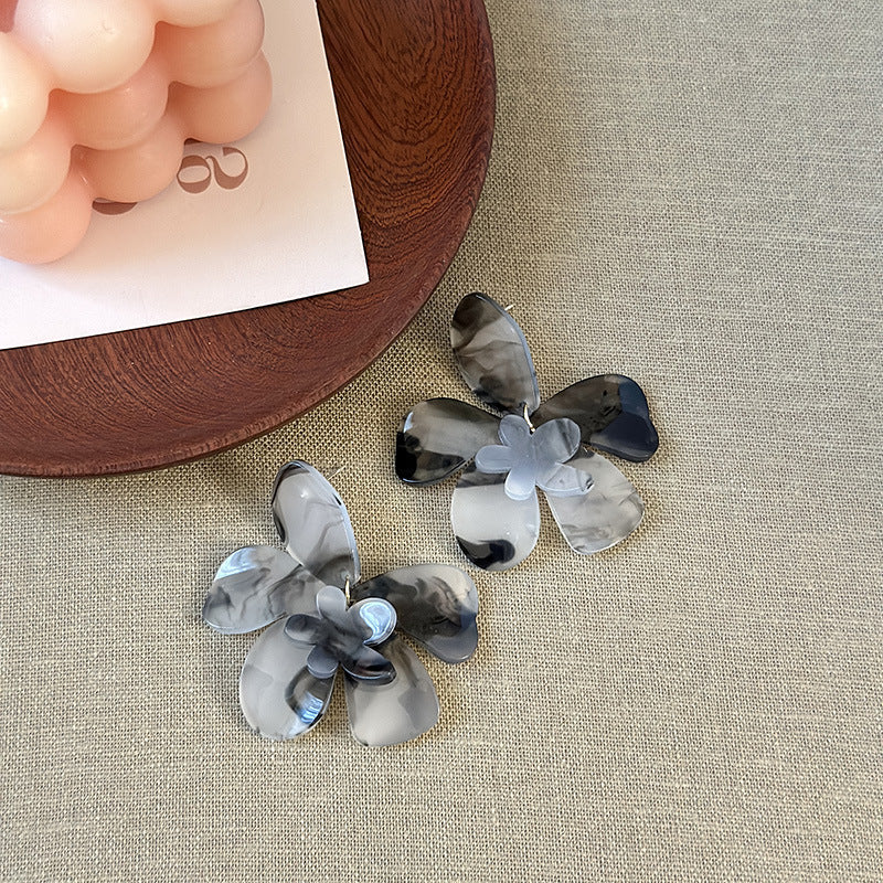 Wholesale Super fairy retro ink resin flower earrings