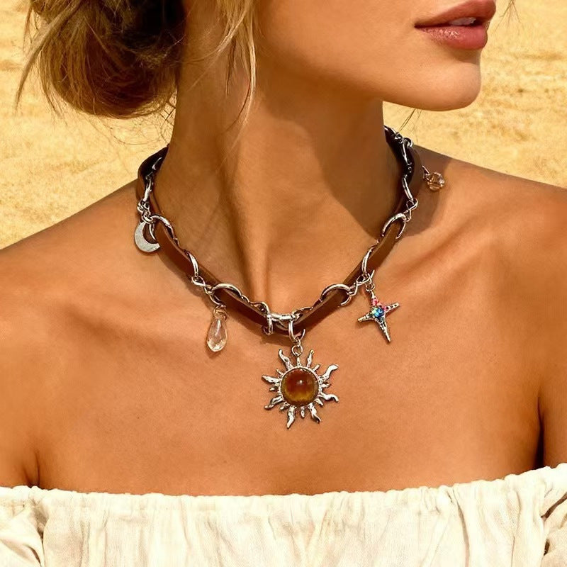 Wholesale Layering Sun Tassel Pendant Clavicle Chain Necklace Jewelry Accessory for Resale