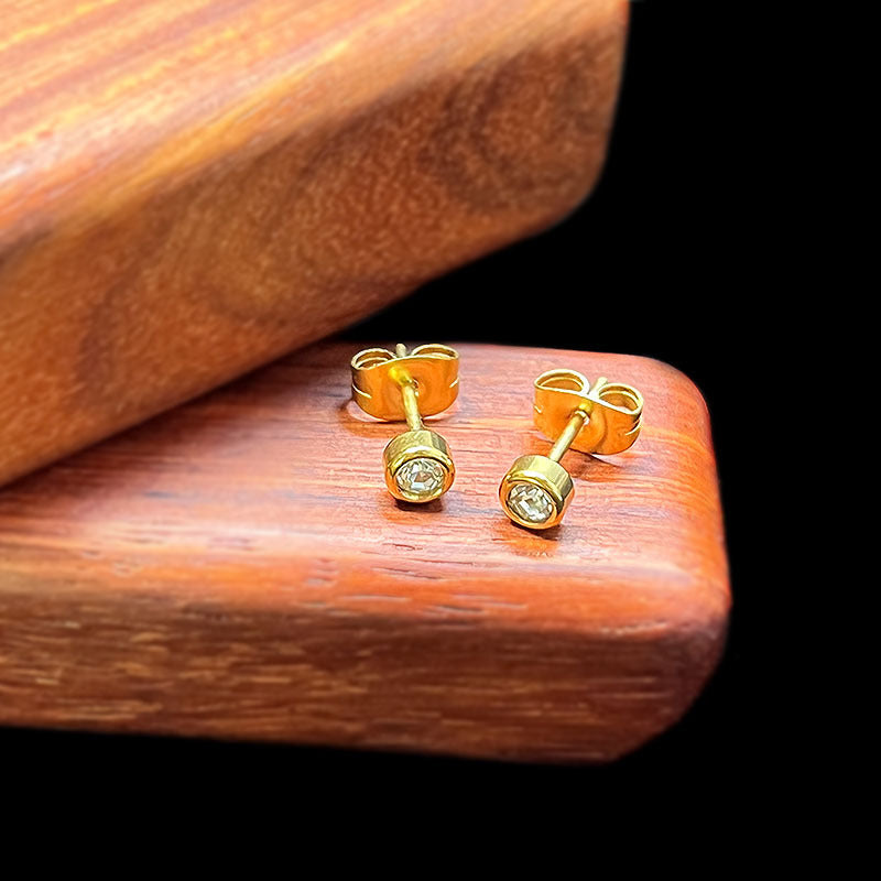 Wholesale Titanium Steel Stylish Heart  Star Screw-Back Cartilage Stud