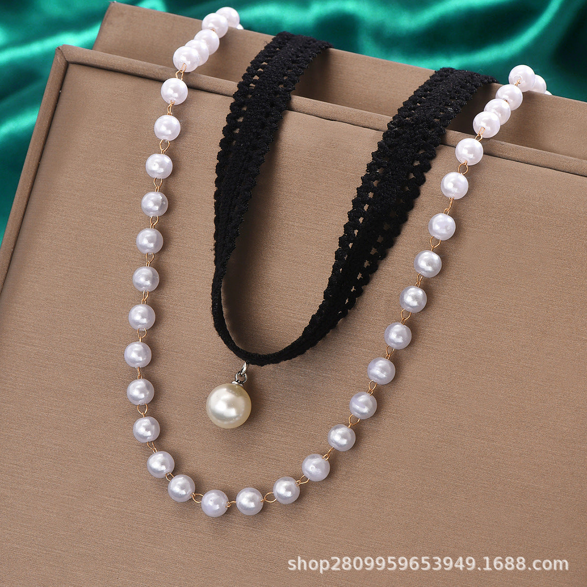 Wholesale Stylish Faux Pearl Stretch Choker Necklace Retro Hip-Hop Jewelry Accessory for Party Gift Boutique Resale