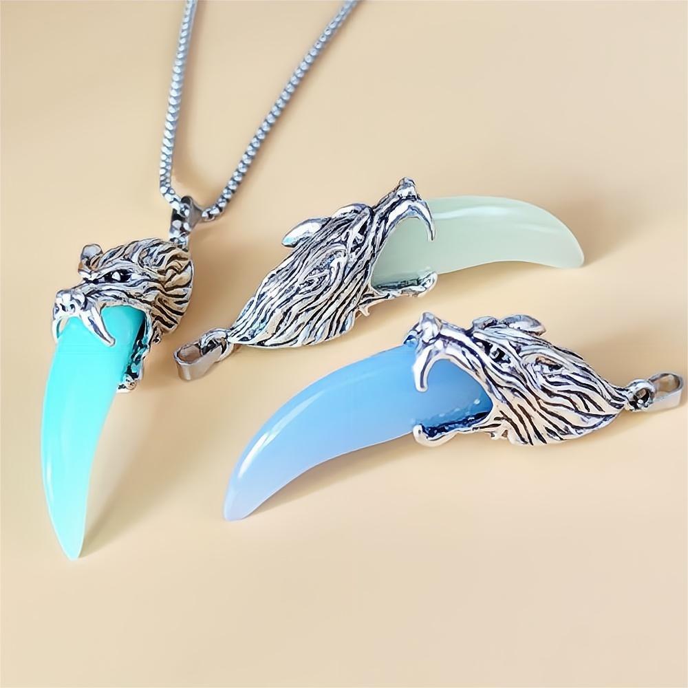 Wholesale Retro fashion wolf head luminous fangs shape necklaces