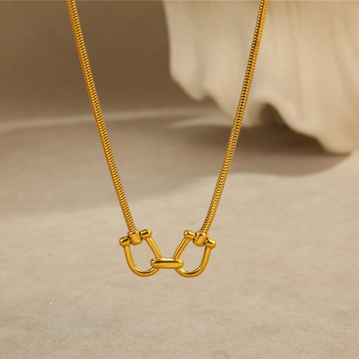 Wholesale Stainless steel necklace with 18K gold plated snake bone clavicle necklace