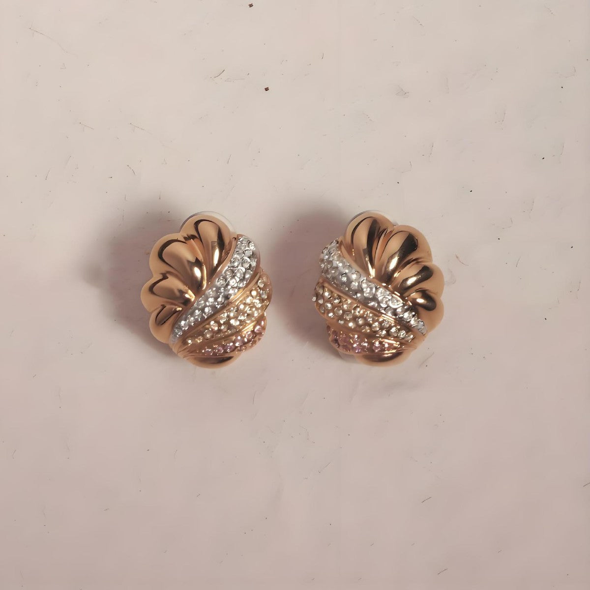 Wholesale 18K Gold Shell Thread Diamond Zircon Earrings