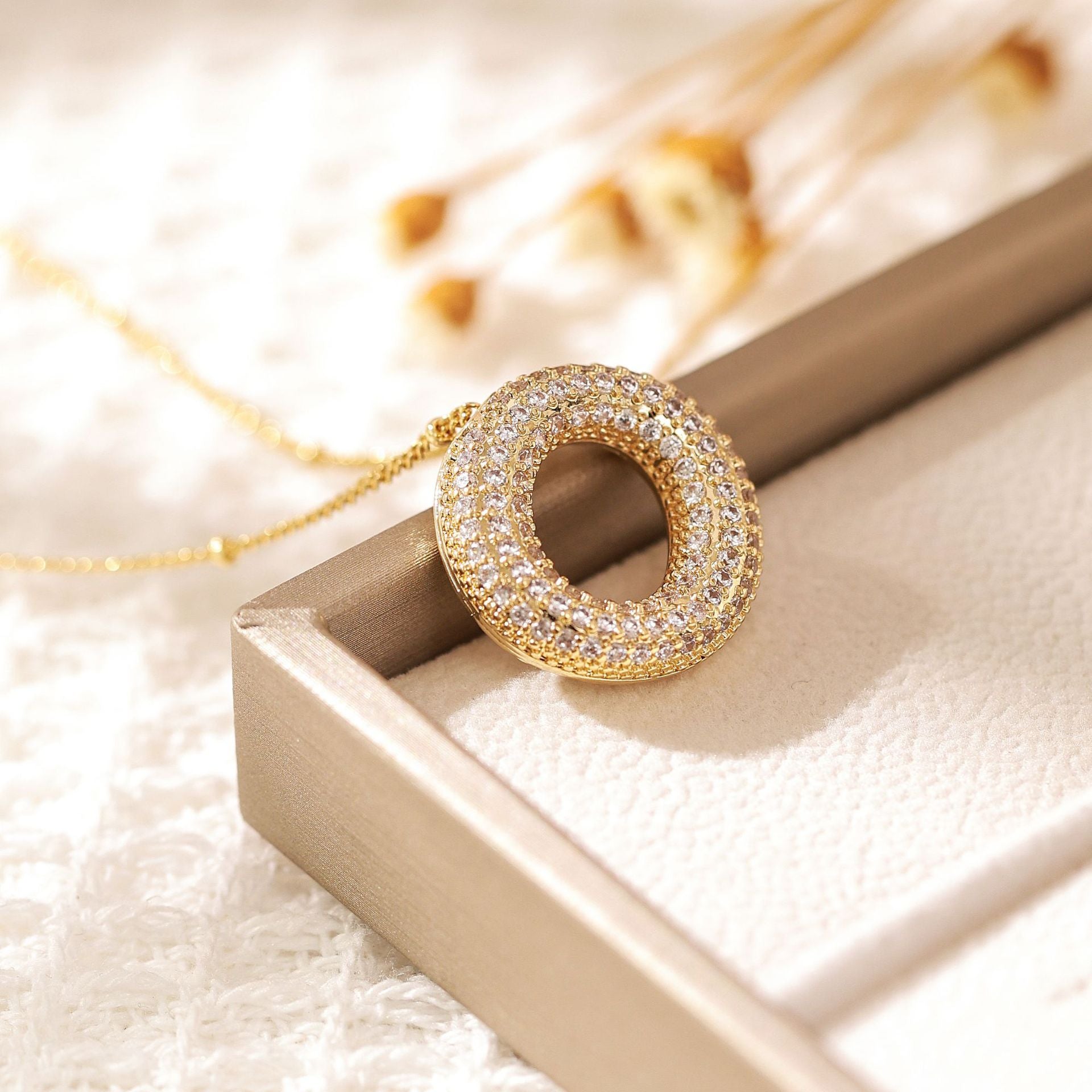 Wholesale Copper Gold Plated Zircon Clavicle Chain Birthday Balloon Letter Necklace ACC-NE-MeiWeite004