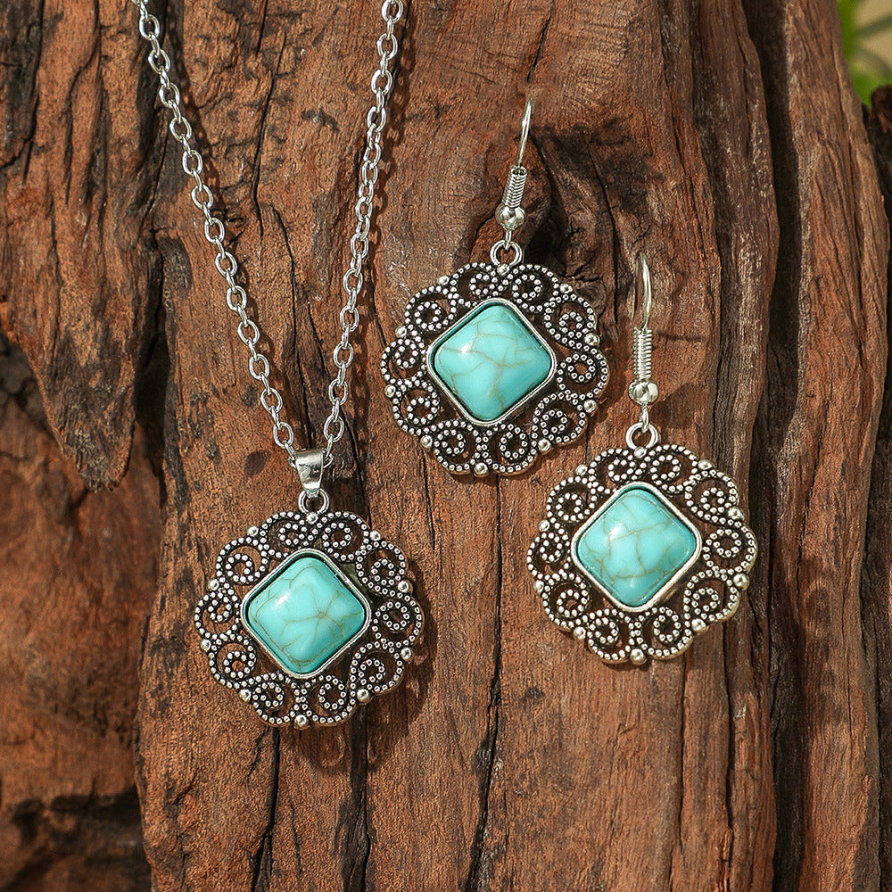 Wholesale Bohemian Vintage Earrings and Necklace Set Turquoise Drop Pendant Jewelry Accessory