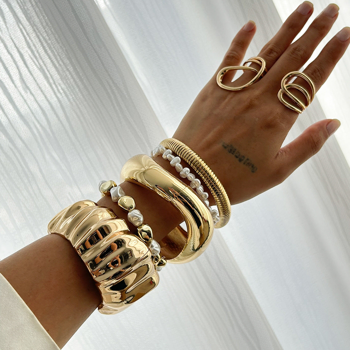 Wholesale Irregular pleated alloy bracelet set