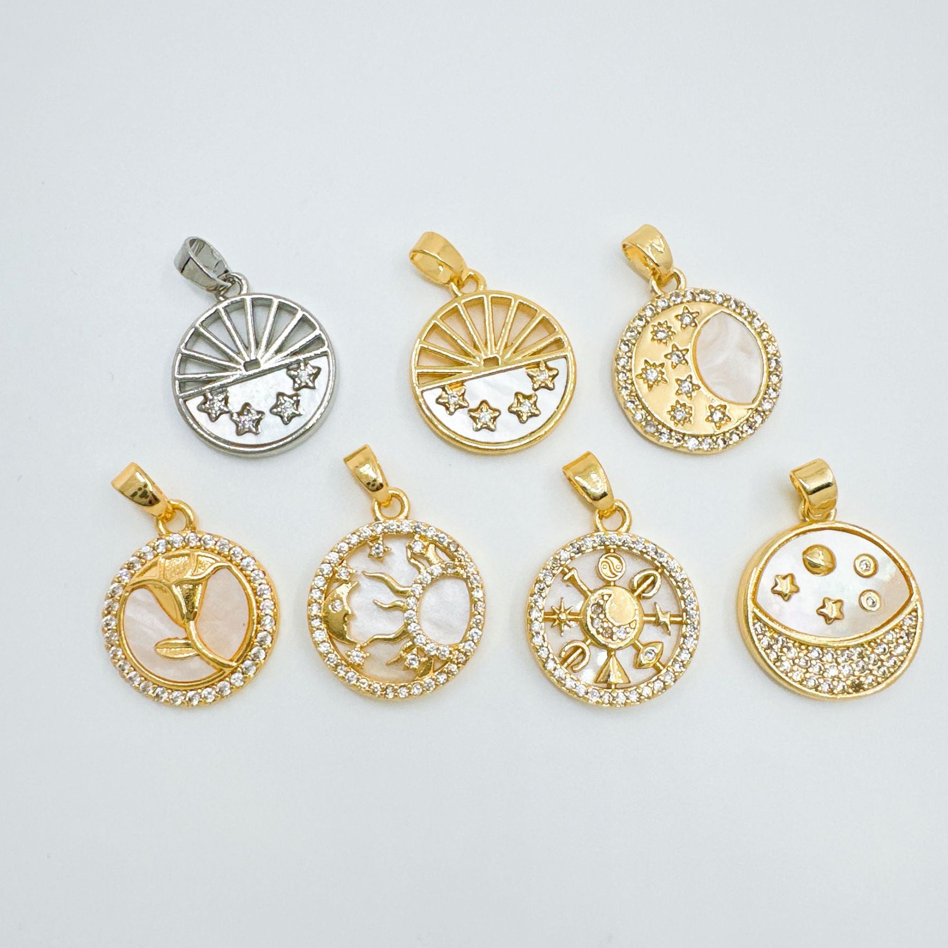 Wholesale Gold Plated Copper Star Pendant Necklace Chic Fashion Accessory for Women
