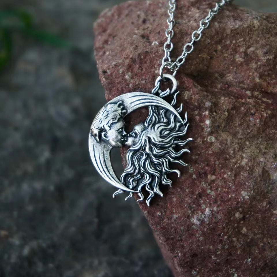 Wholesale Vintage Sun and Moon Kiss Valentine's Day Necklace