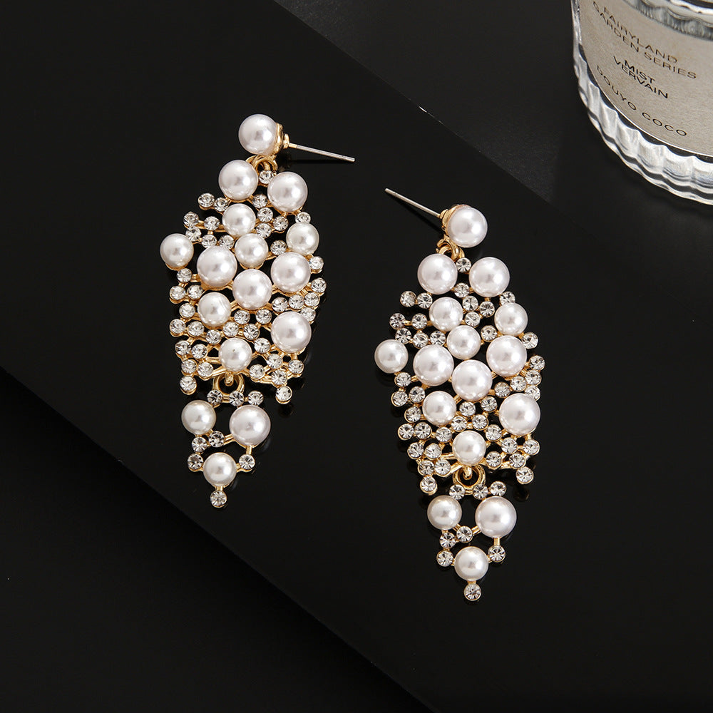 Wholesale Drop Shape Pearl Earrings for Women,  Zinc Alloy with Pearl Accents,  Trendy Jewelry Accessory for Party or Gift