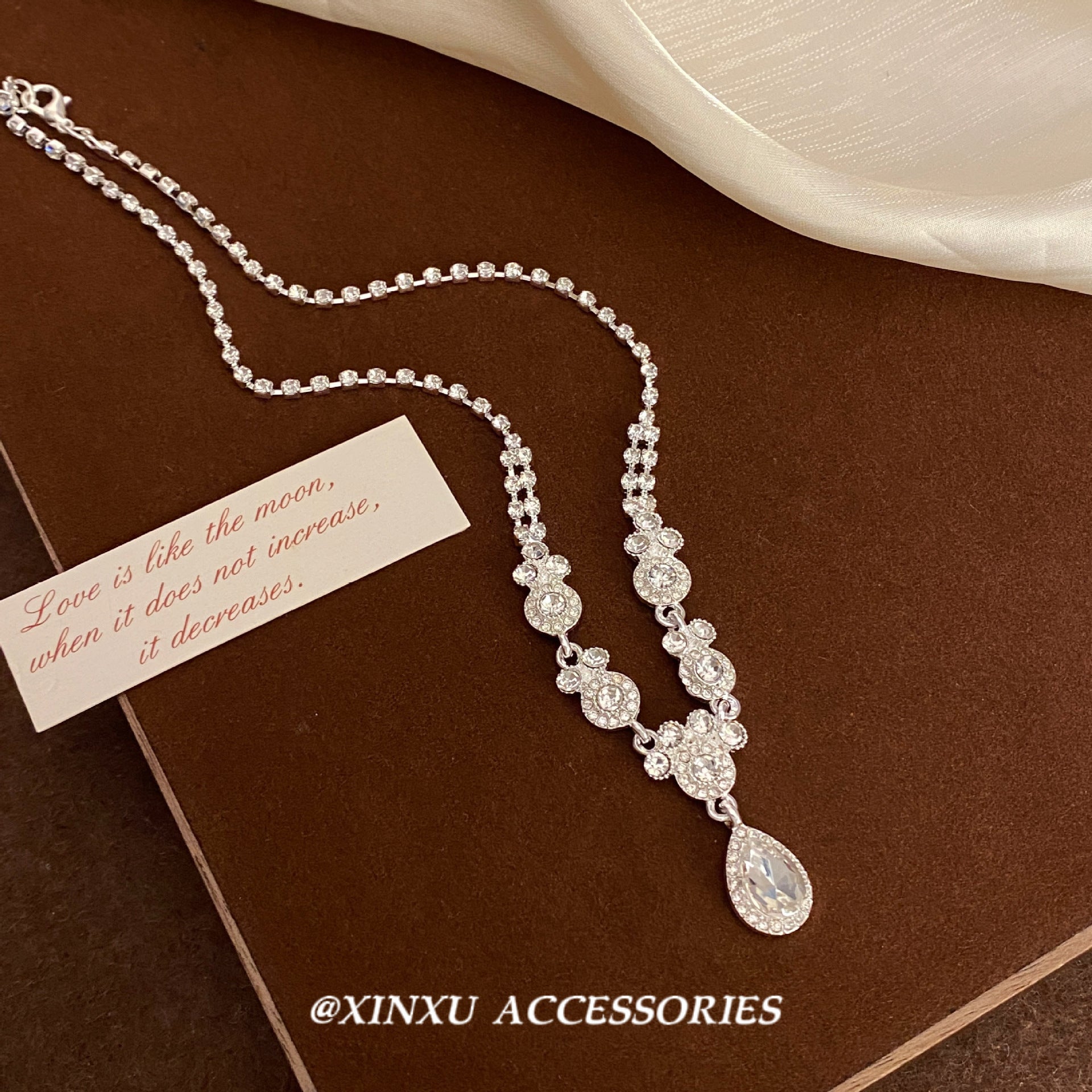 Wholesale Summer New Vintage Forest Green Necklace