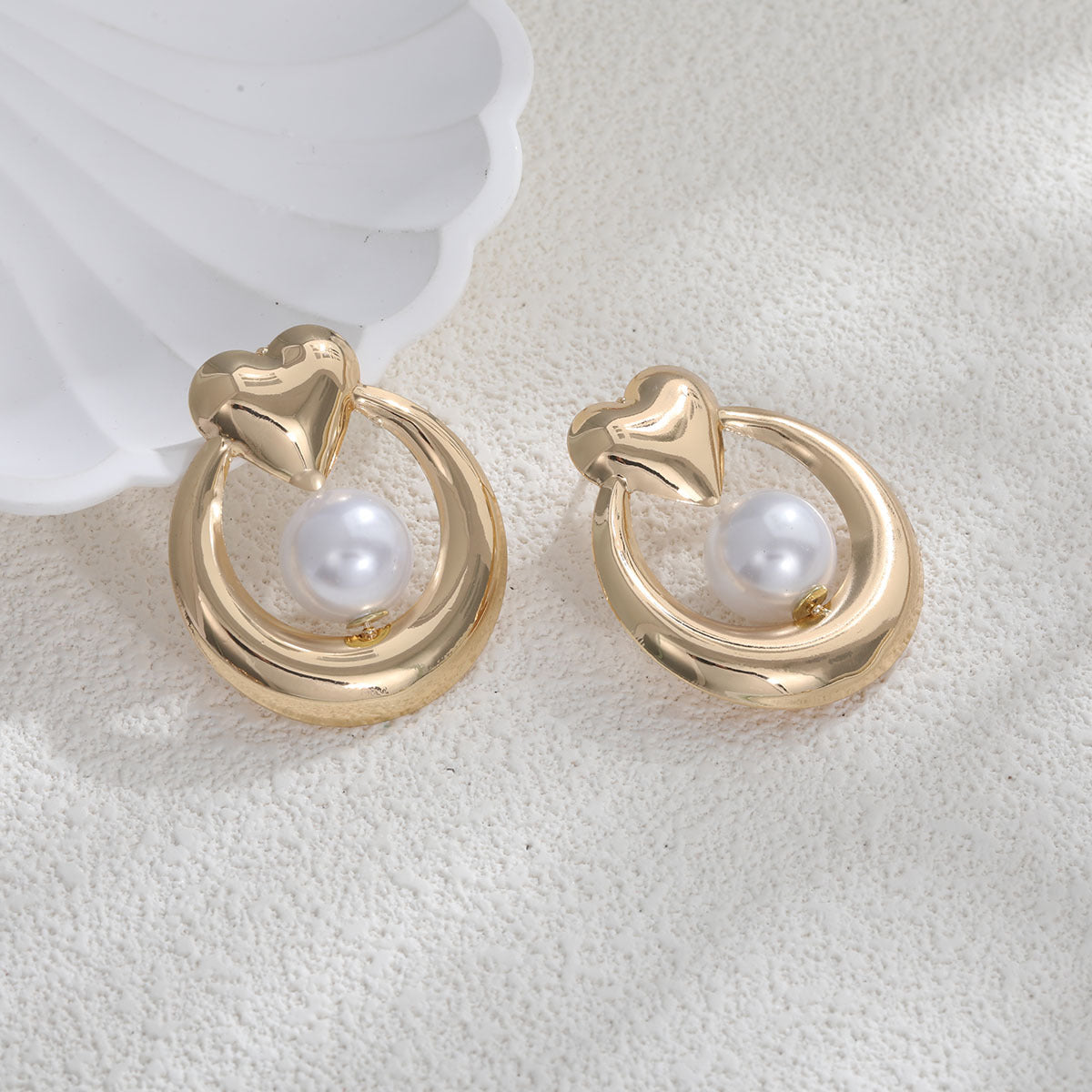 Wholesale Exaggerated Large Pearl Earrings