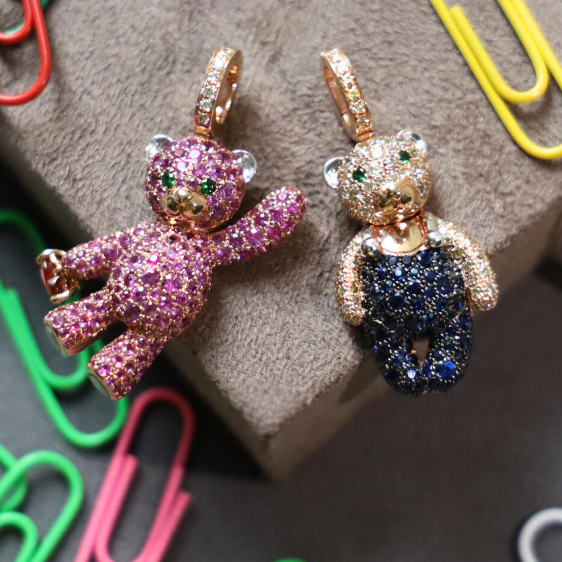 Wholesale  3D three-dimensional inlaid zircon copper plated 18K gold long bear sweater chain