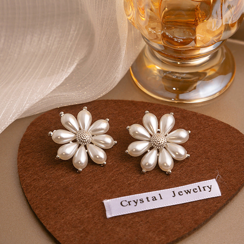 Wholesale pearl light luxury elegant silver needle steel needle alloy earrings ACC-ES-MDD007