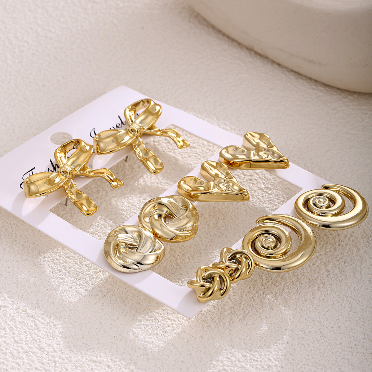 Wholesale Bow Heart Design Resin Earrings Set For Women Gold Electroplated Fashion Accessory Trendy Gift