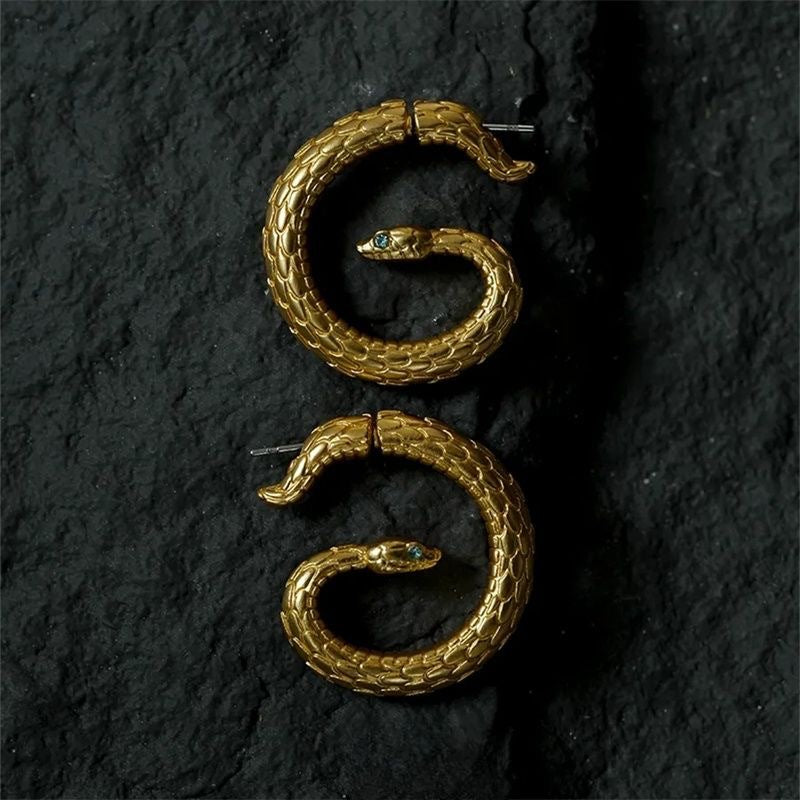Wholesale  spiral green-eyed snake-shaped earrings