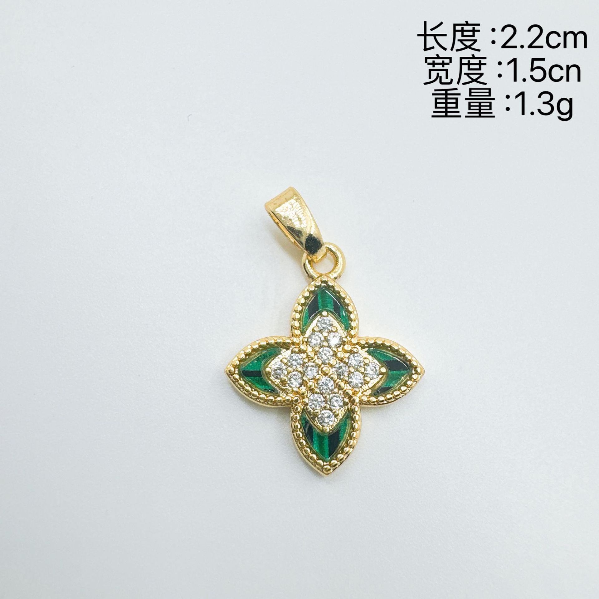 Wholesale Chic Four-Leaf Clover Pendant Gold Plated Copper European Style Jewelry Accessory