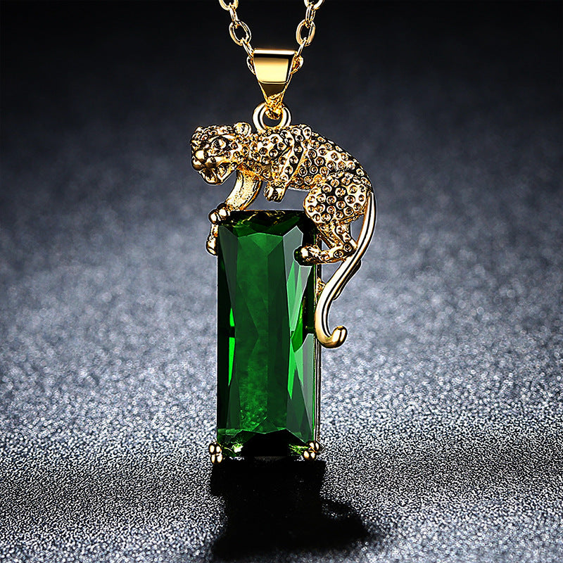 Wholesale  Leopard Pendant Emerald Necklace