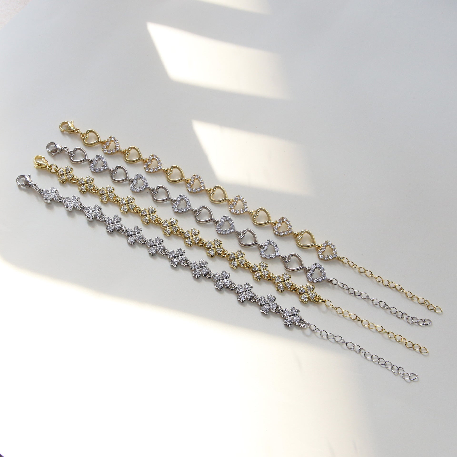 Wholesale Zircon Heart-shaped Love Flower Bracelet