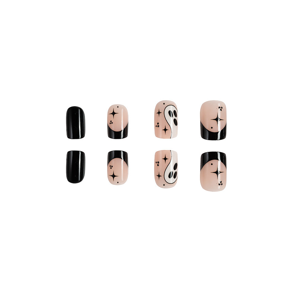 Wholesale 24 Pieces/box Halloween Ghost Contrasting Color Black and White Cute Nail Art Tablets Press-on Nails Kits Nail Stickers ACC-NS-GuaiXL044