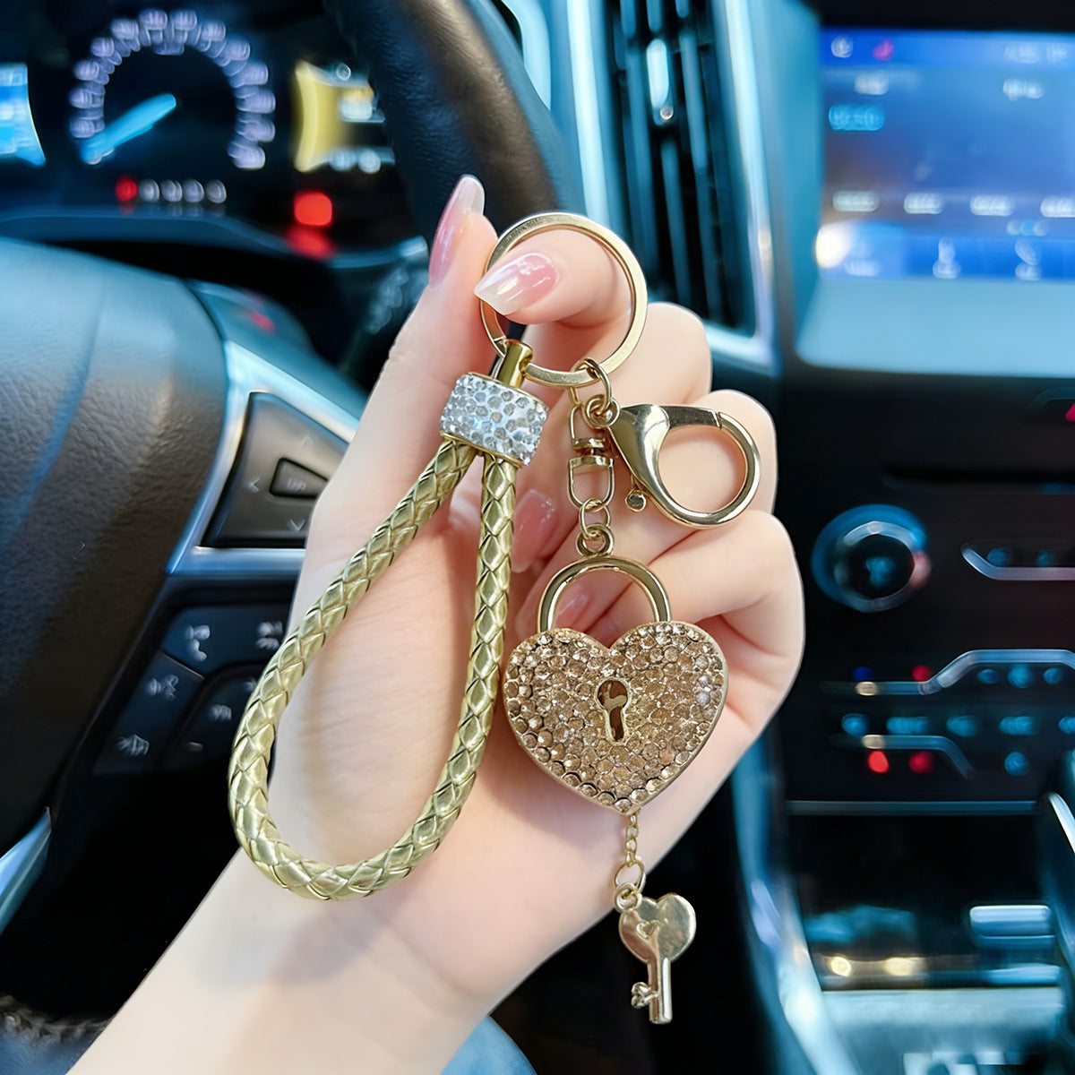 Wholesale Cute Heart Rhinestone Keychain,  Alloy Key Ring with Braided Rope,  Decorative Accessory for Bags