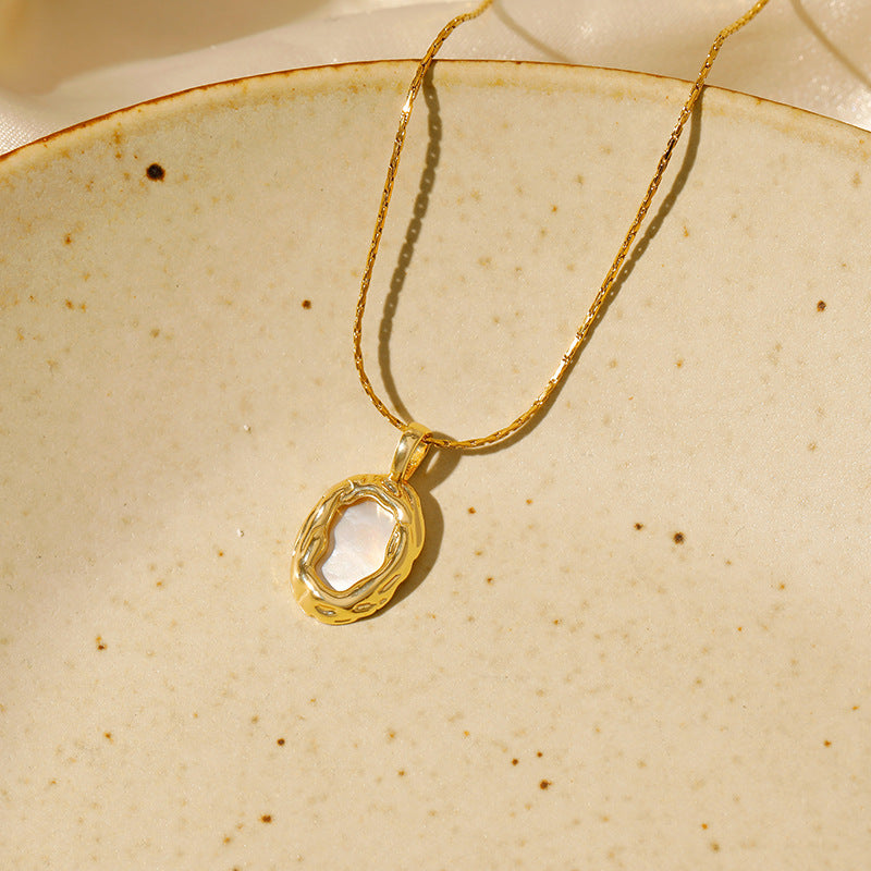 Wholesale  simple daily irregular white shell necklace stainless steel plated 18k color retaining clavicle chain