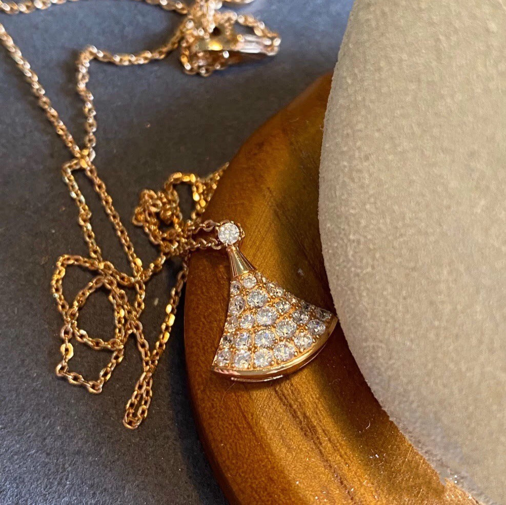 Wholesale Ins Style Fan-Shaped Diamond Necklace,  Layering Jewelry Fashion Accessory for Gift and Boutique