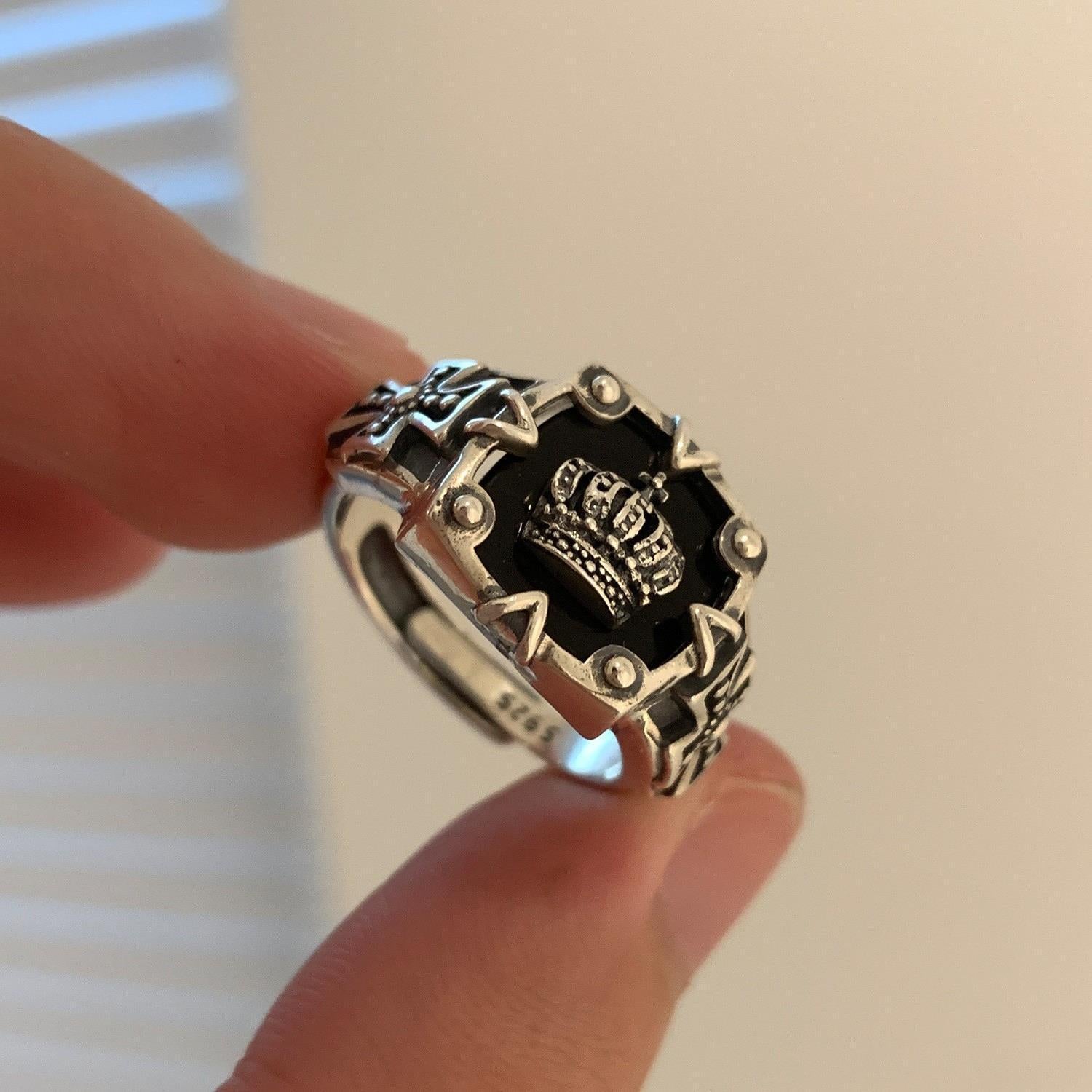 Wholesale Vintage Crown Cross Ring Distressed Finish for Everyday Wear Jewelry Accessory