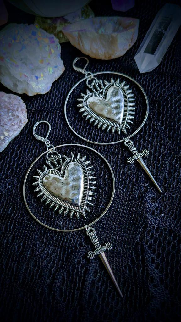 Wholesale European American Style Heart and Dagger Earrings Alloy Electroplated Fashion Accessory