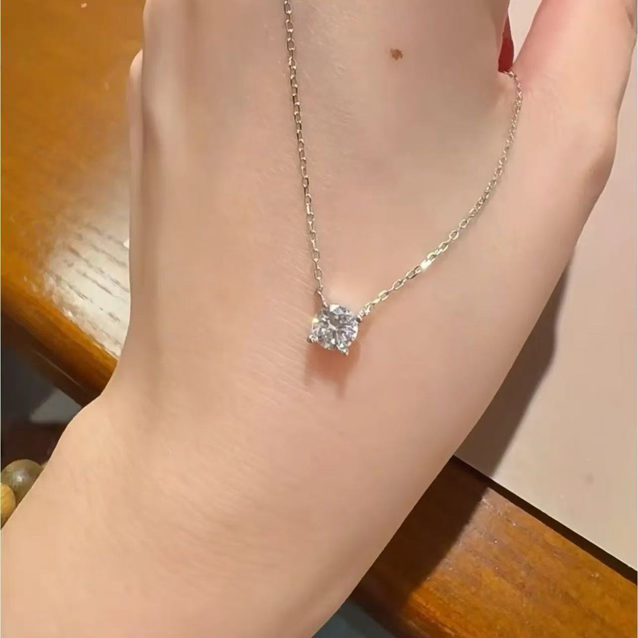 Wholesale Stylish Four-Claw Zircon Necklace,  Fashion Jewelry Accessory for Resale or Gift