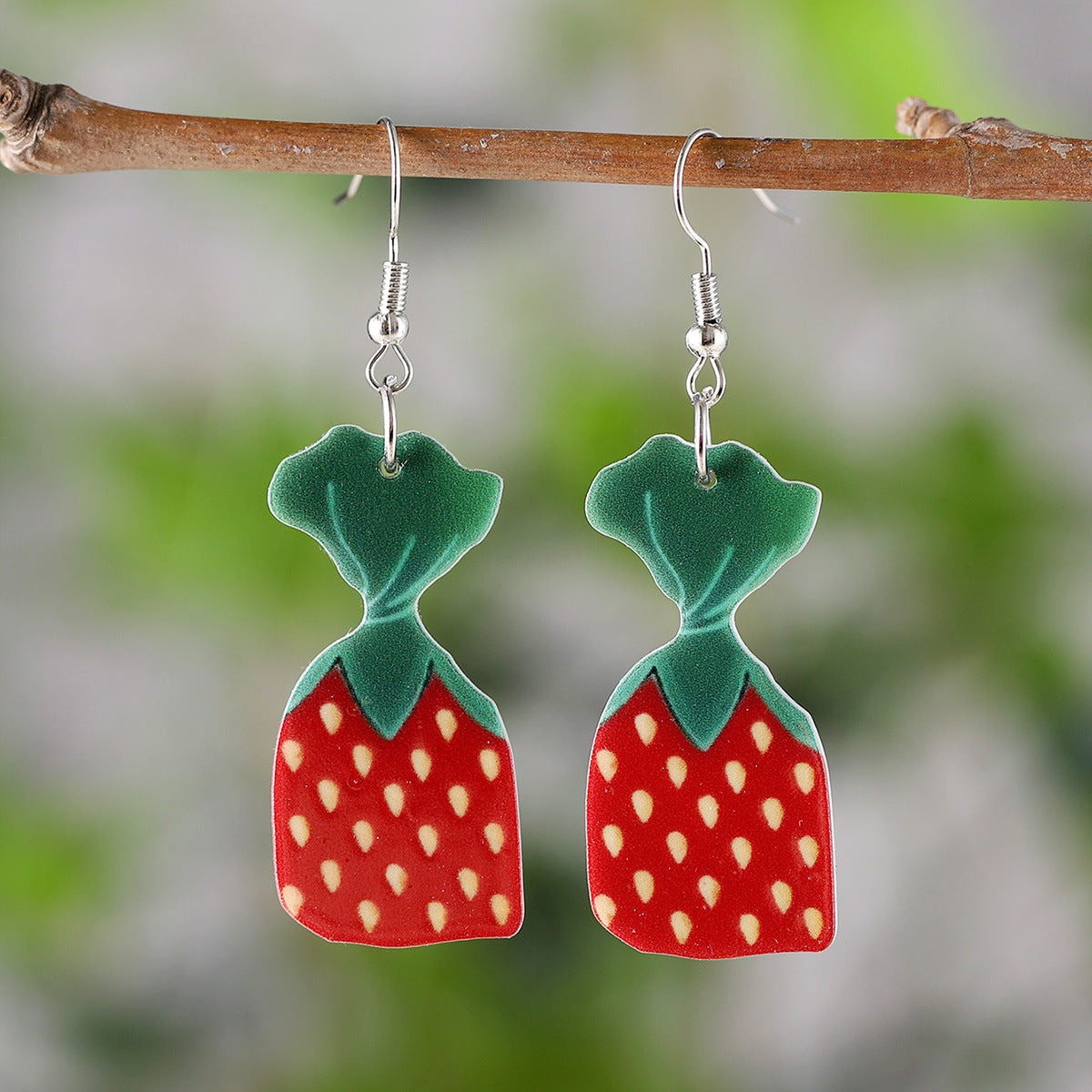 Wholesale Strawberry bag strawberry acrylic pendant earrings