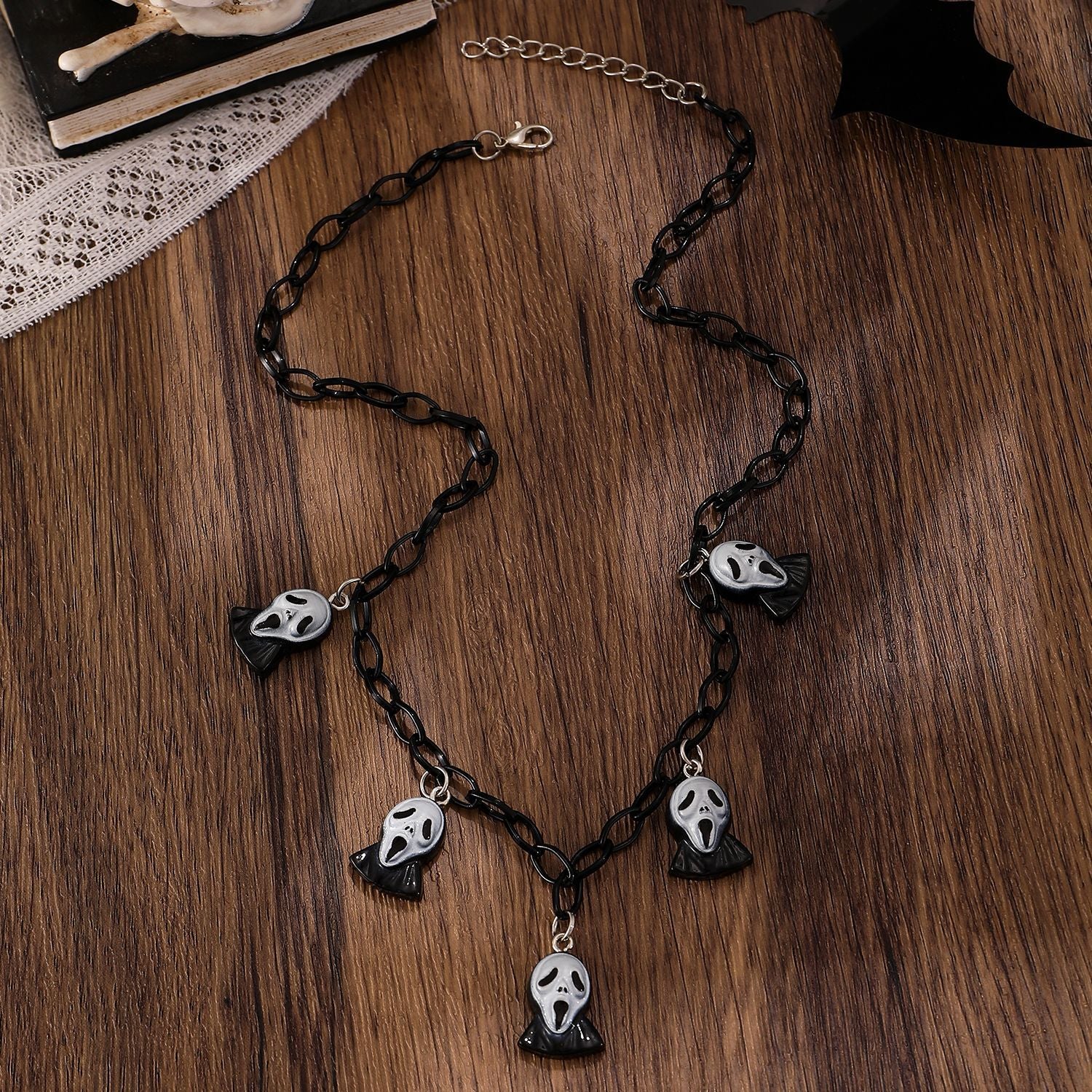 Wholesale Resin  Cartoon Pendant Necklace - Funny Pumpkin Ghost Design,  Fashion Accessory for Party or Boutique Resale
