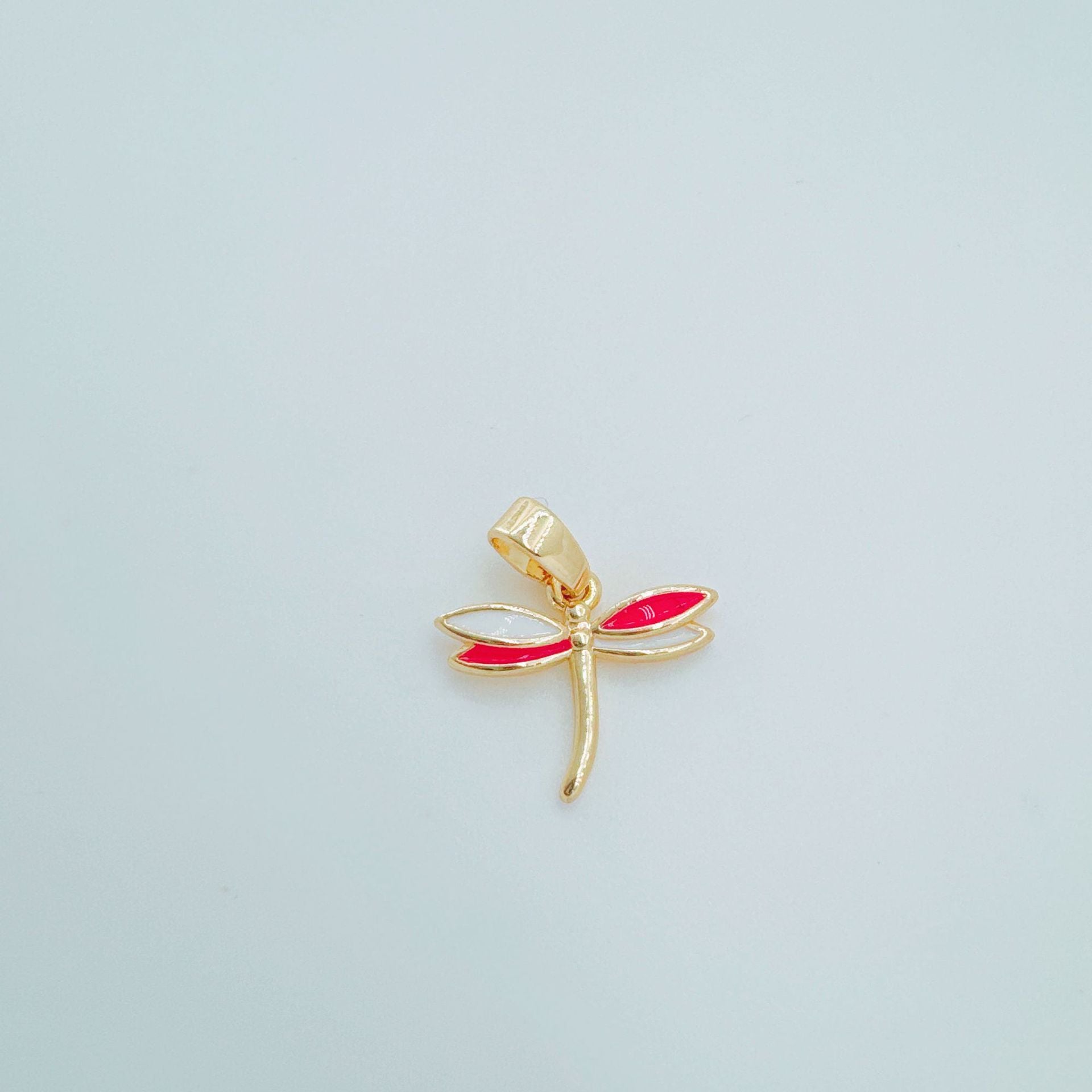 Wholesale Stylish Dragonfly Flower Pendant Necklace Copper Plated Gold Tone Jewelry Accessory for Everyday Wear