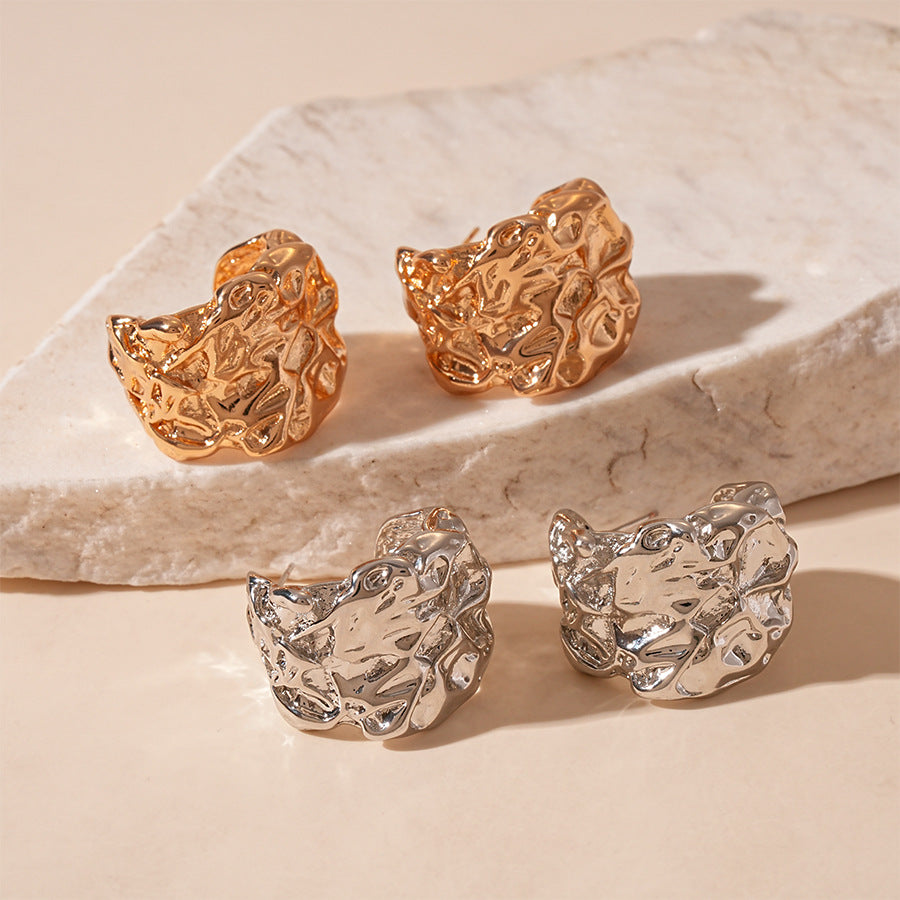 Wholesale  crumpled metallic C-shaped geometric silver stud earrings