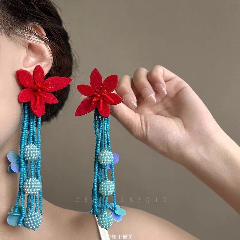 Wholesale  contrast color flower tassel earrings
