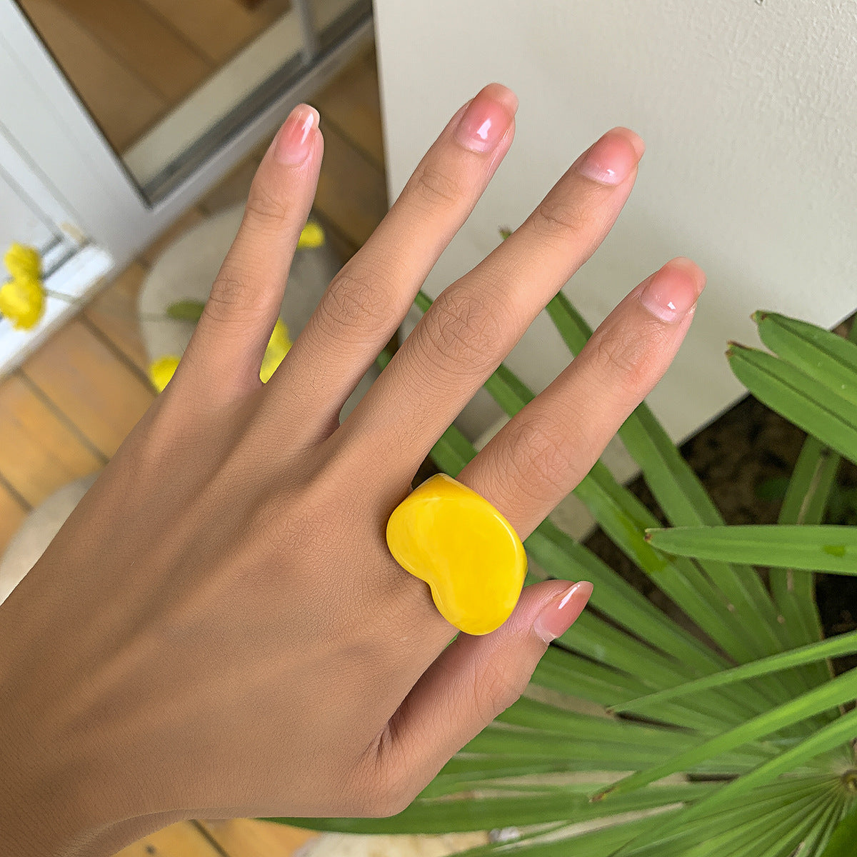 Wholesale Resin Candy Color Geometric Heart Ring For Women Vacation Jewelry Accessory