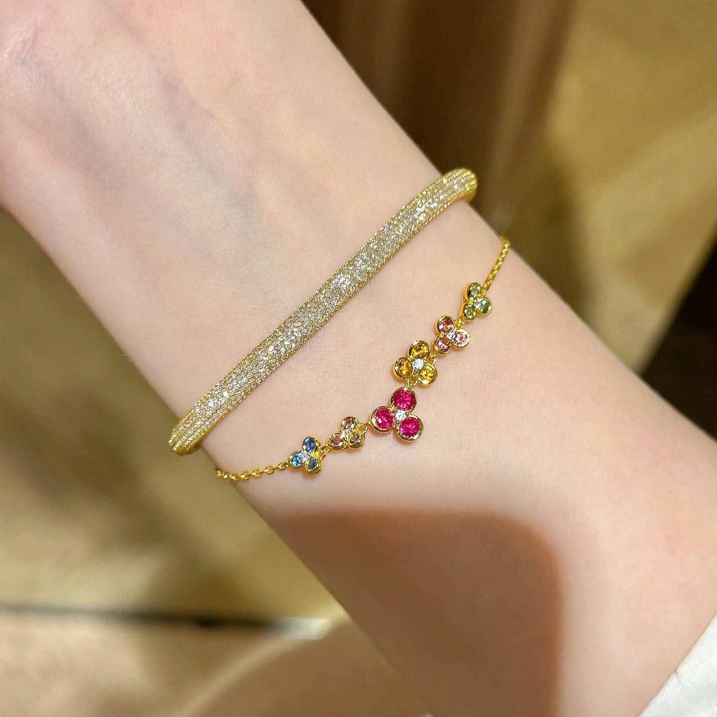 Wholesale Exquisite and Versatile Gemstone Flower Bracelet