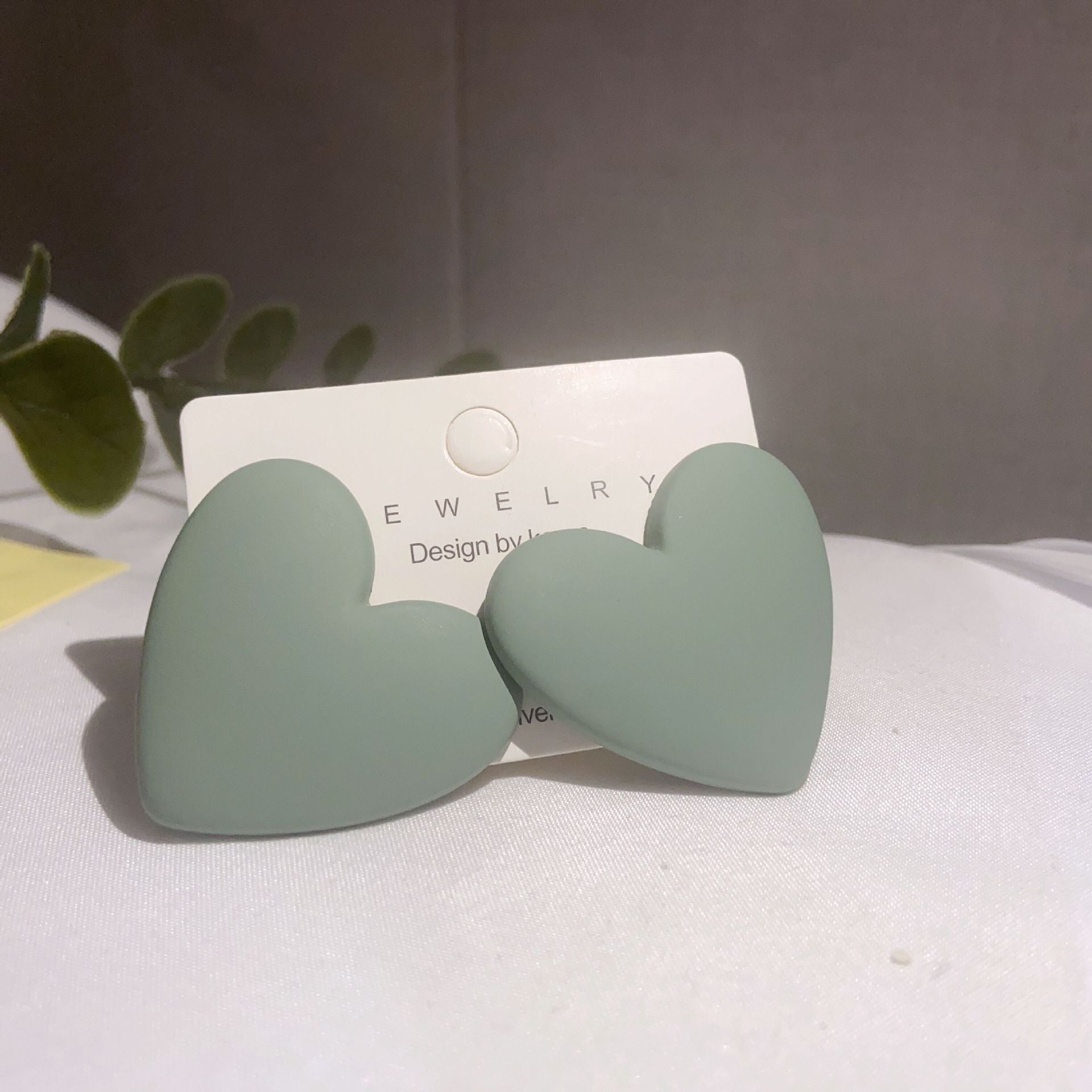 Wholesale spray painted candy color heart shaped acrylic earrings