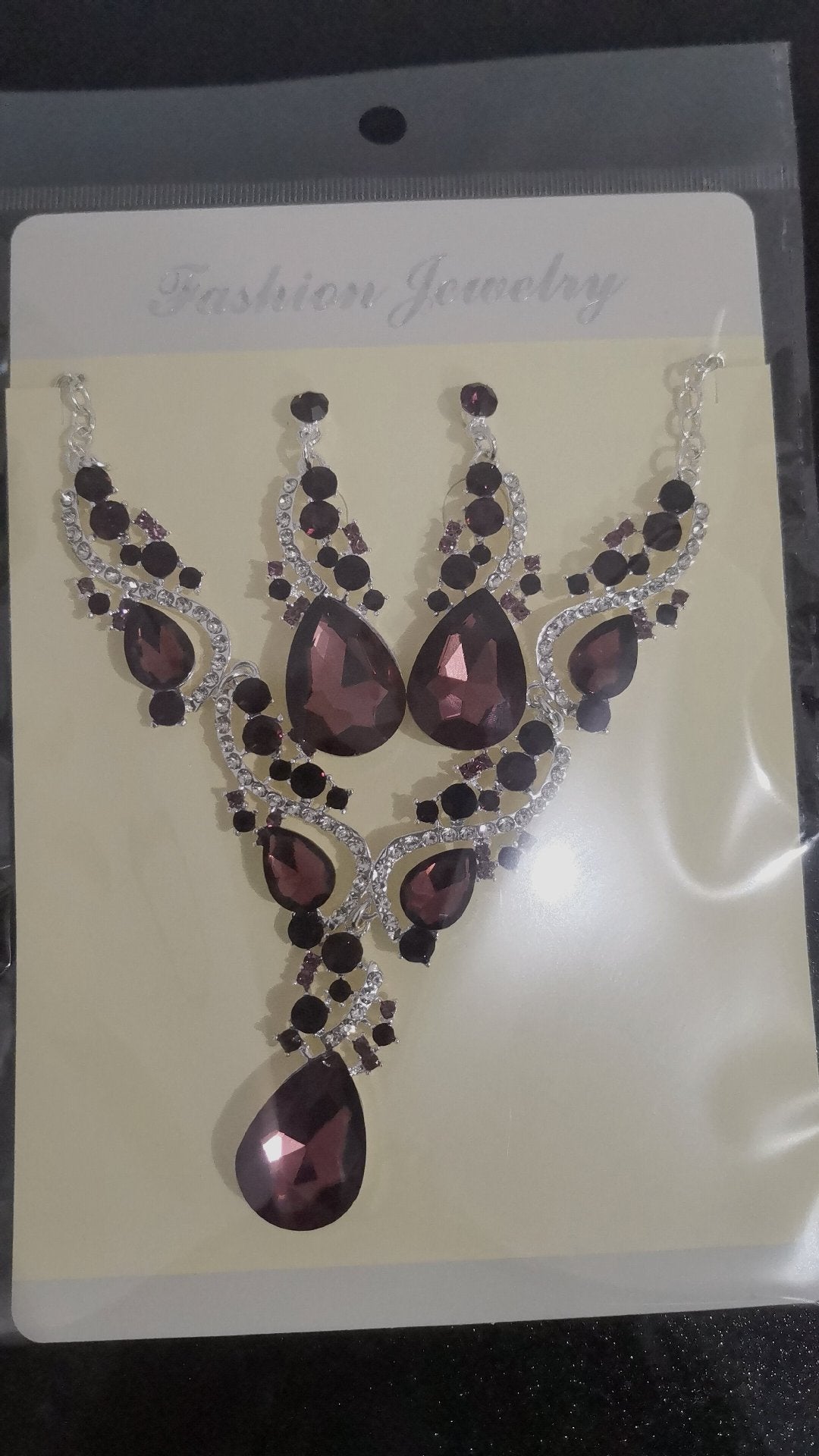 Wholesale Electroplated Alloy Vintage Water Drop Necklace and Earrings Set Party Wear Fashion Accessory