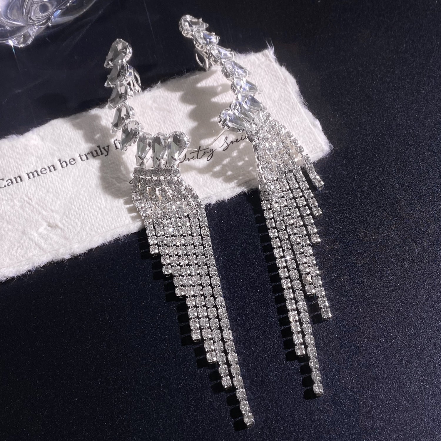 Wholesale  Exaggerated Fashion Women's Earrings Rhinestone Tassel Geometric Claw Chain Earrings