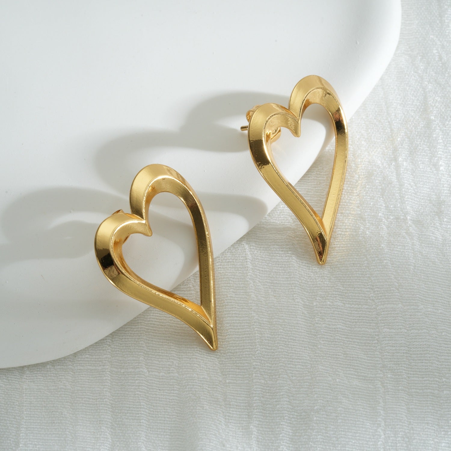Wholesale Hollow Love Stainless Steel Earrings 18k Summer Earrings