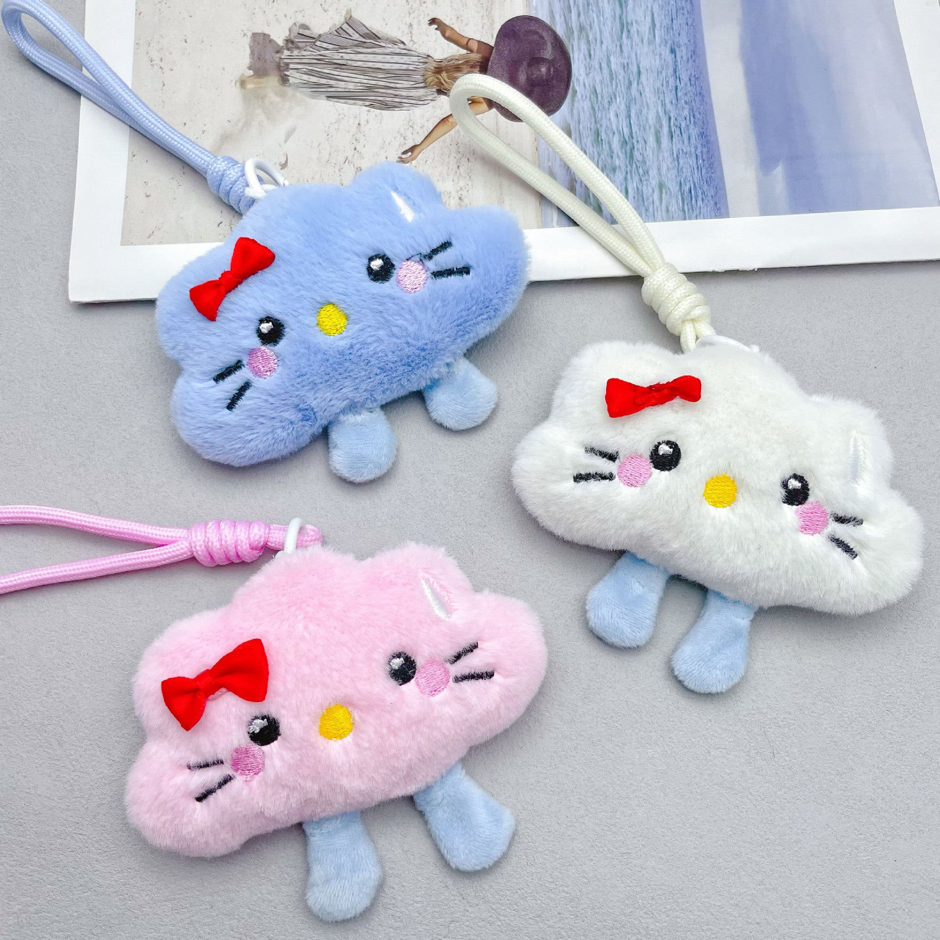 Wholesale Stylish Cloud Plush Keychain Bag Charm Pink Wool Yarn Cute Gift for Couples