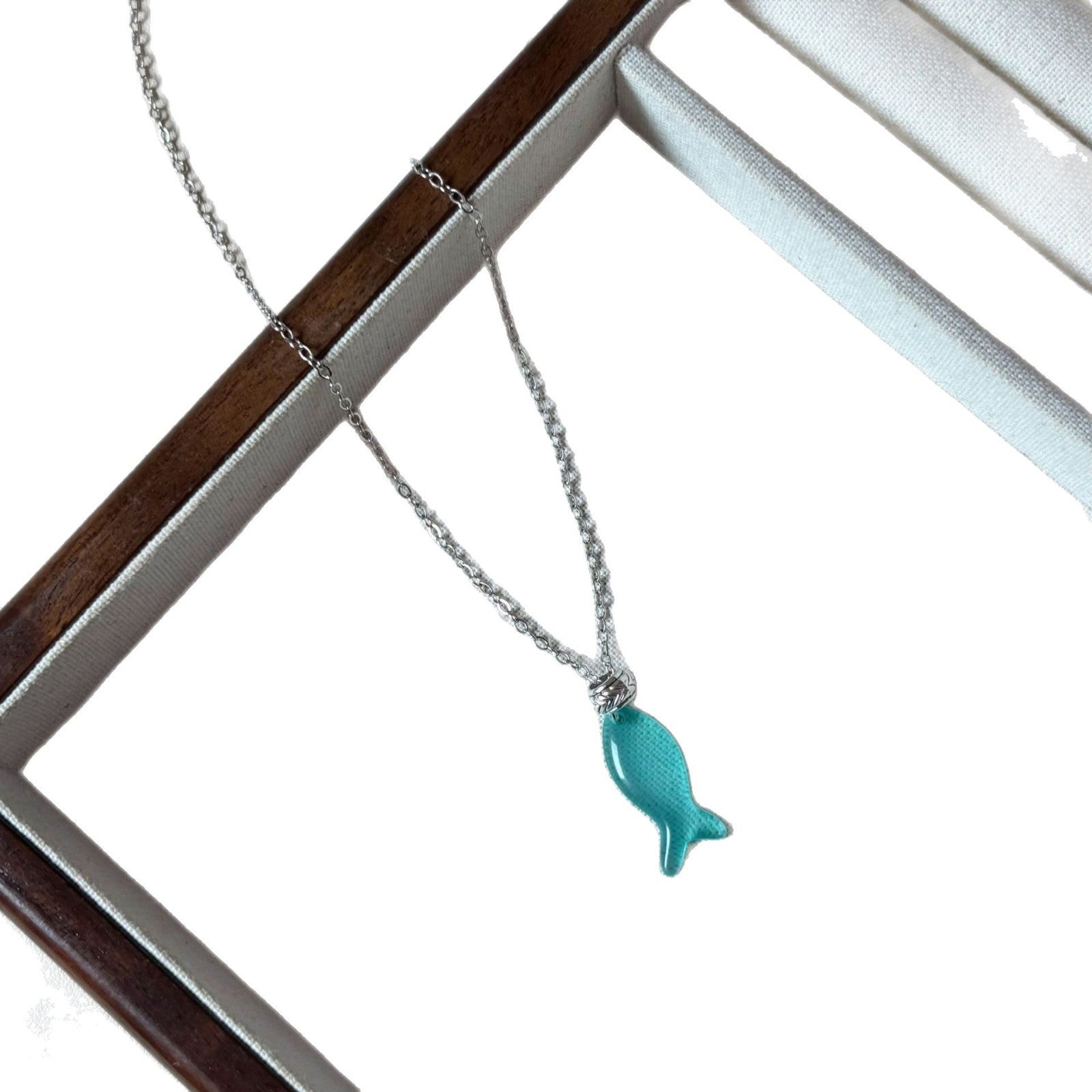 Wholesale Blue cute fish necklace